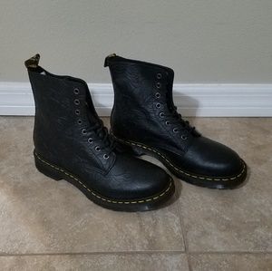 Dr. Martens floral emboss boots size 11